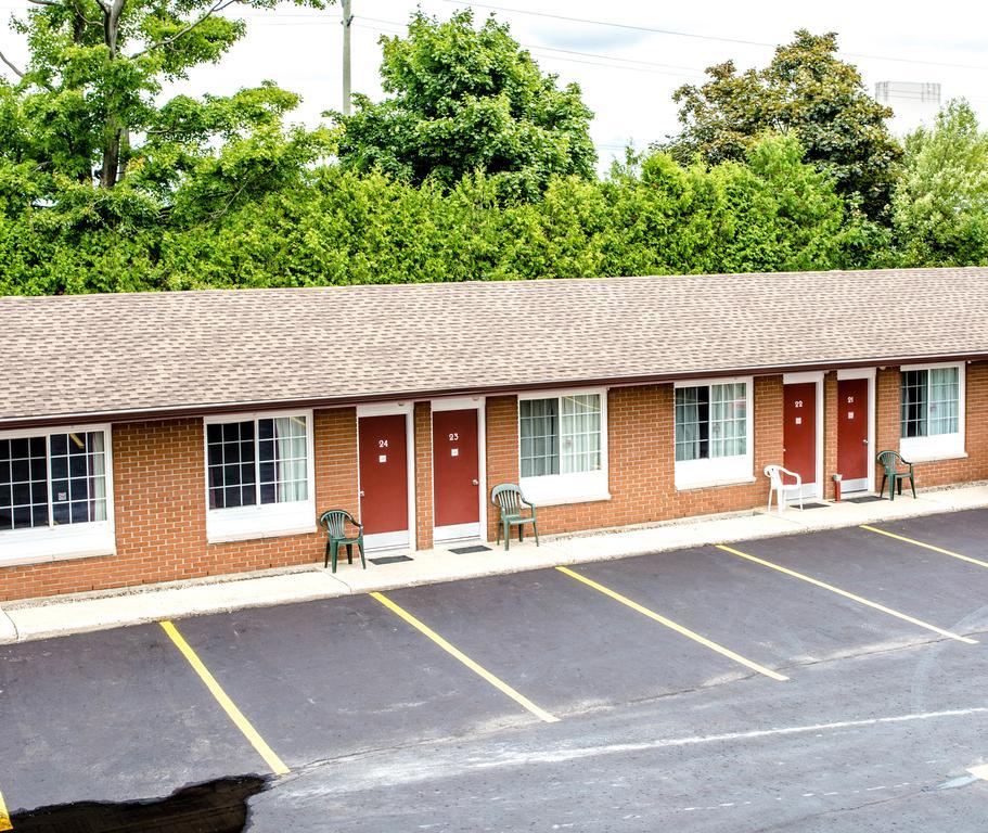 Cedar Lodge Motel Goderich Exterior photo